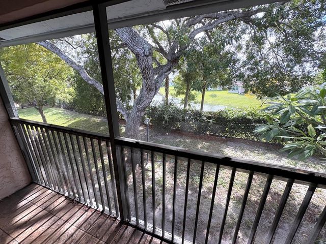 1400 NW 45th Street B7, Deerfield Beach, FL 33064