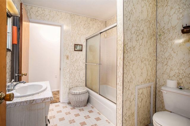 4253 Indian Isle, Battle Creek, MI 49017