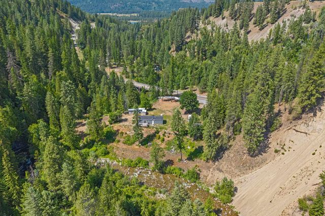 4440 Northport Waneta Rd, Northport, WA 99114