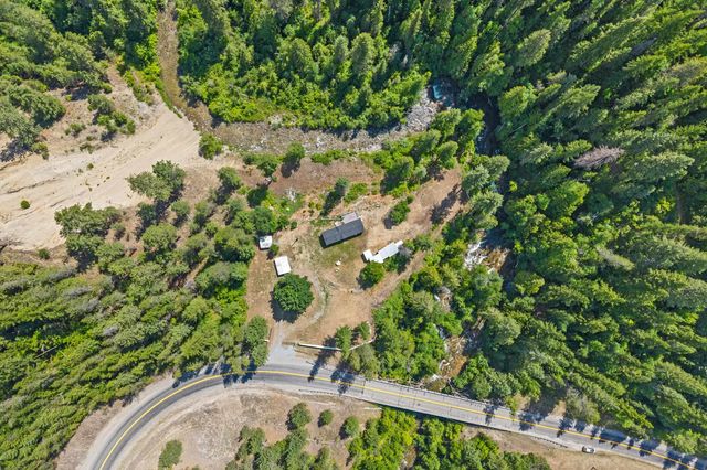 4440 Northport Waneta Rd, Northport, WA 99114