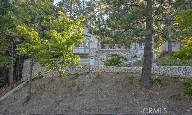 196 N Fairway Drive, Lake Arrowhead, CA 92352