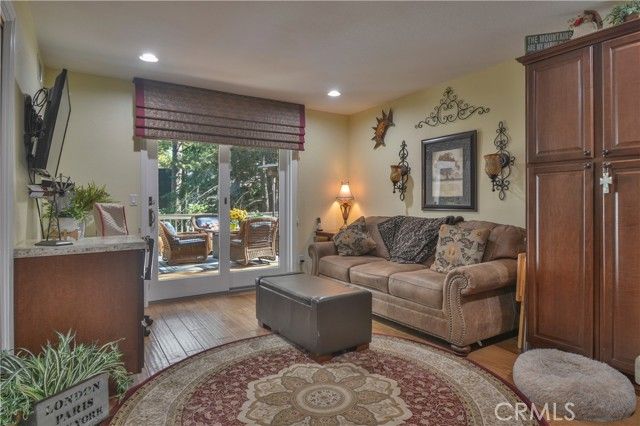 196 N Fairway Drive, Lake Arrowhead, CA 92352