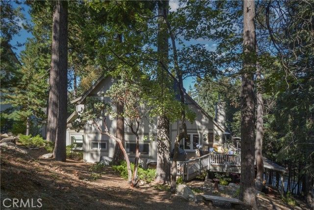 196 N Fairway Drive, Lake Arrowhead, CA 92352
