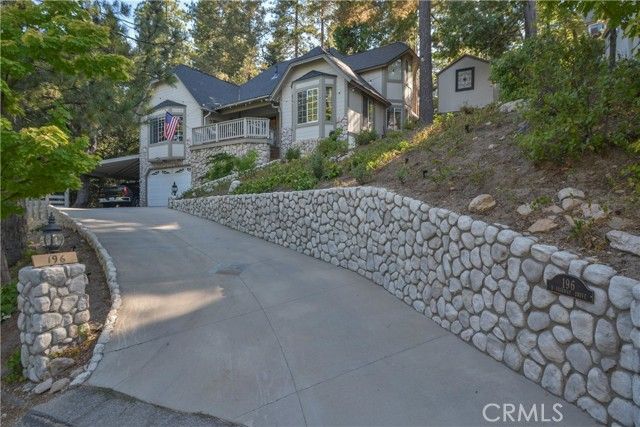 196 N Fairway Drive, Lake Arrowhead, CA 92352