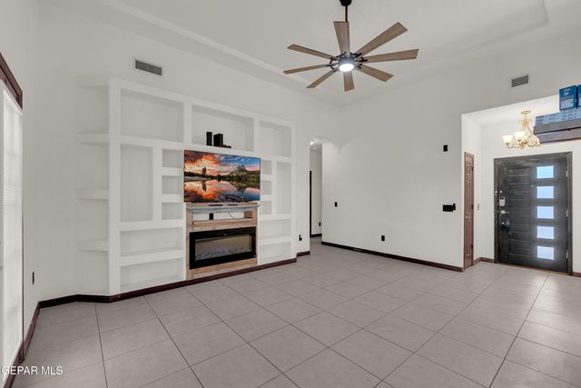 209 SUN VIEW Lane, El Paso, TX 79928