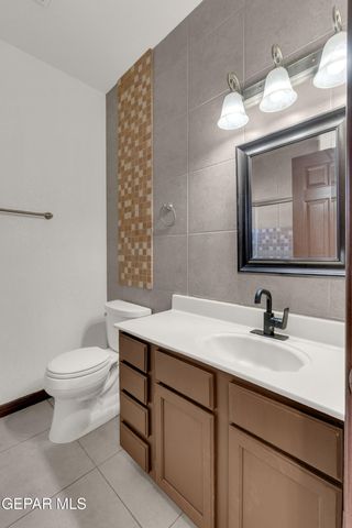 209 SUN VIEW Lane, El Paso, TX 79928