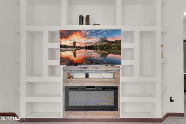 209 SUN VIEW Lane, El Paso, TX 79928