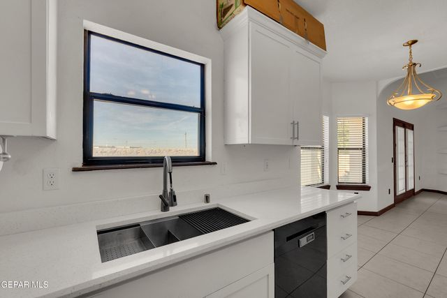 209 SUN VIEW Lane, El Paso, TX 79928