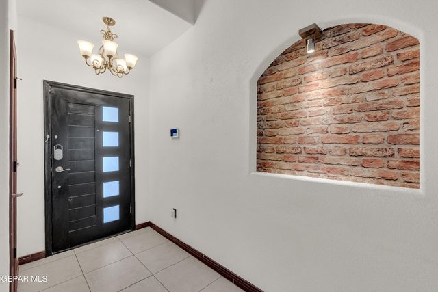 209 SUN VIEW Lane, El Paso, TX 79928