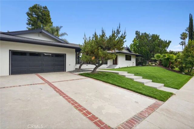 4614 La Subida, Tarzana, CA 91356