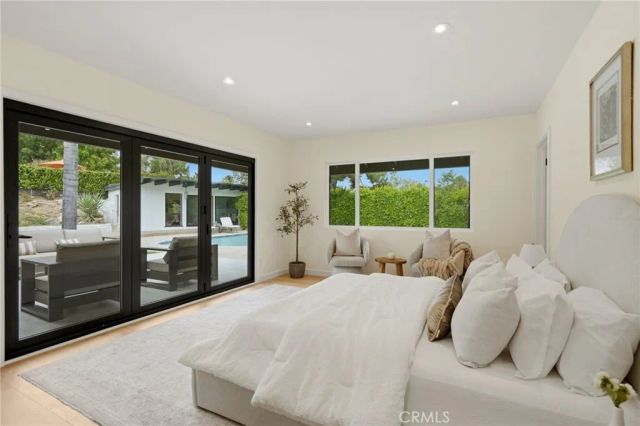 4614 La Subida, Tarzana, CA 91356