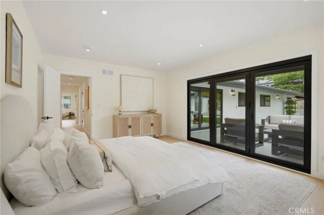 4614 La Subida, Tarzana, CA 91356