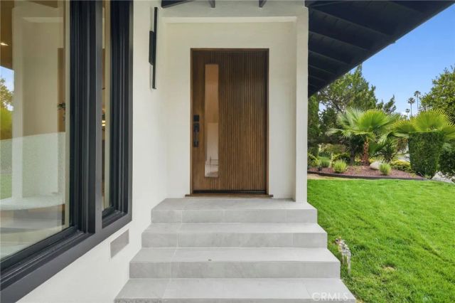 4614 La Subida, Tarzana, CA 91356