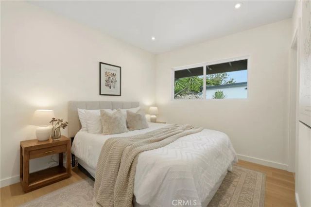 4614 La Subida, Tarzana, CA 91356
