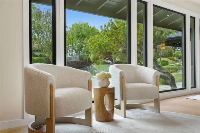 4614 La Subida, Tarzana, CA 91356