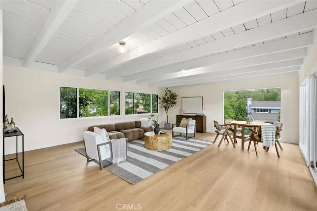 4614 La Subida, Tarzana, CA 91356