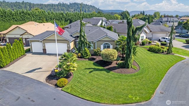 15521 148th Ave Ct E, Orting, WA 98360