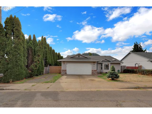 589 MARY NEAL Ln, Creswell, OR 97426