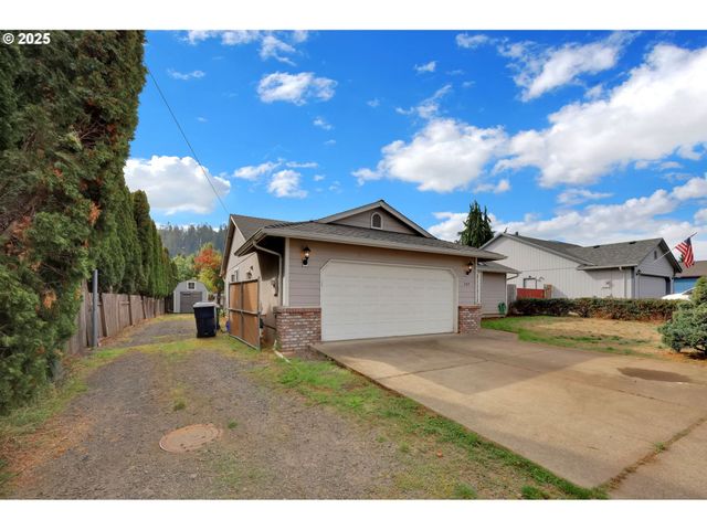 589 MARY NEAL Ln, Creswell, OR 97426
