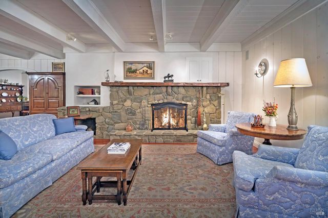 2399 Sobre Vista Rd, Sonoma, CA 95476