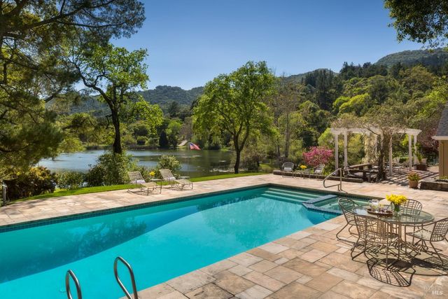2399 Sobre Vista Rd, Sonoma, CA 95476