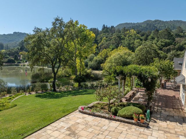 2399 Sobre Vista Rd, Sonoma, CA 95476