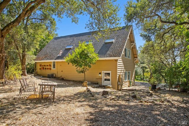 2399 Sobre Vista Rd, Sonoma, CA 95476