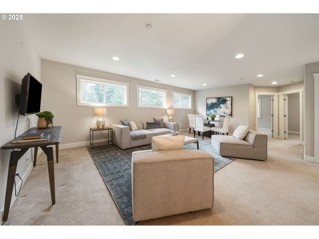 514 Nw 24TH Cir, Camas, WA 98607