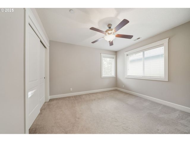 514 Nw 24TH Cir, Camas, WA 98607