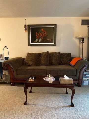 5 Post Oak Ln 14, Natick, MA 01760