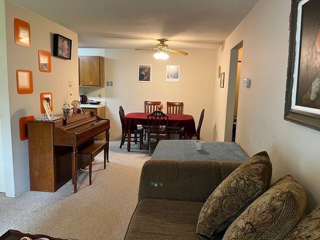 5 Post Oak Ln 14, Natick, MA 01760