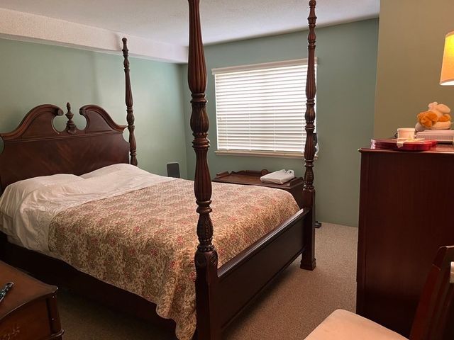 5 Post Oak Ln 14, Natick, MA 01760