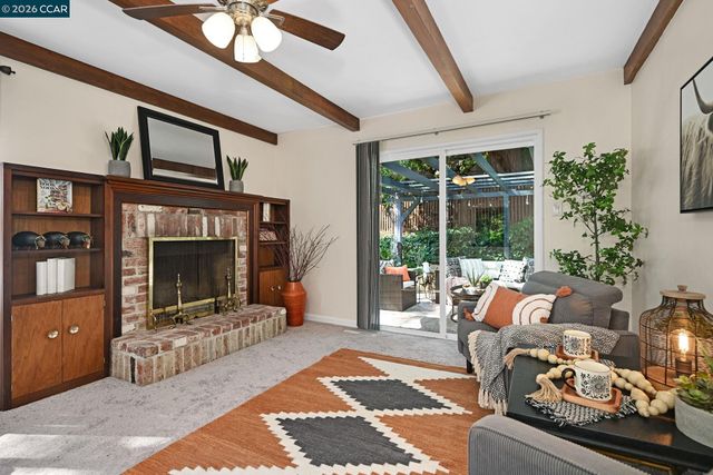 1067 Ridge Park Dr, Concord, CA 94518