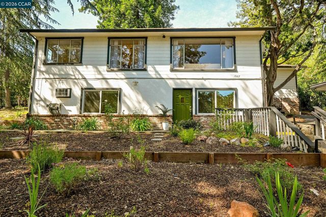 1067 Ridge Park Dr, Concord, CA 94518