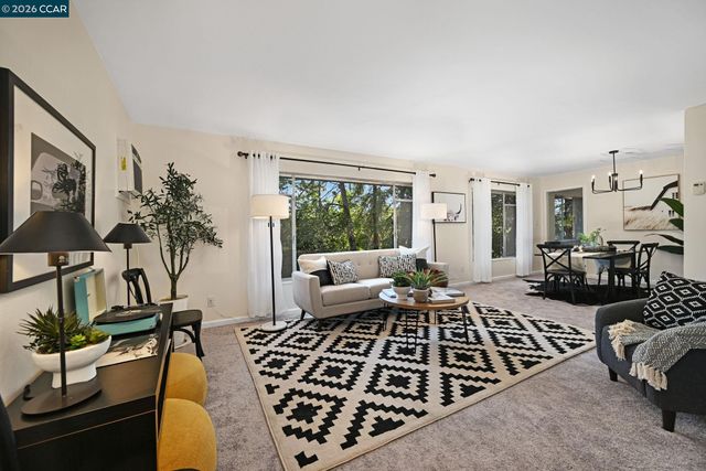 1067 Ridge Park Dr, Concord, CA 94518