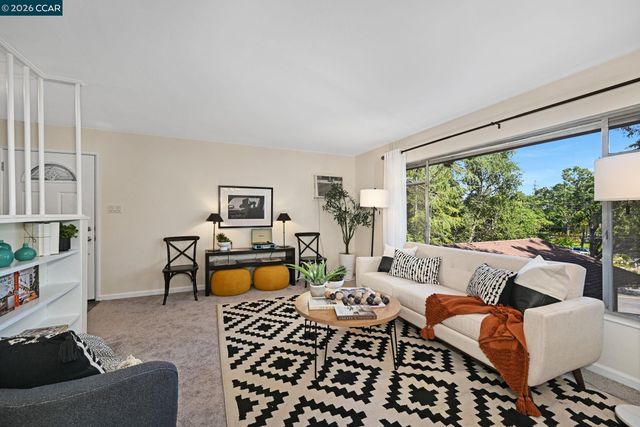 1067 Ridge Park Dr, Concord, CA 94518