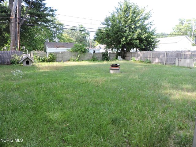 7048 Kipling Drive, Holland, OH 43528