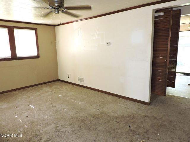 7048 Kipling Drive, Holland, OH 43528