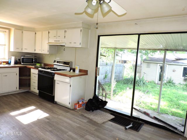 7048 Kipling Drive, Holland, OH 43528