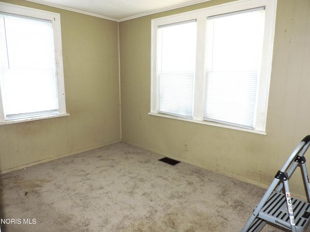 7048 Kipling Drive, Holland, OH 43528