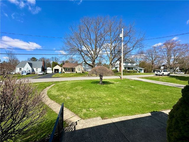 123 W Northview Avenue, Neshannock Twp, PA 16105