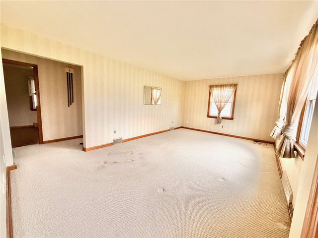 123 W Northview Avenue, Neshannock Twp, PA 16105