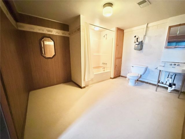 123 W Northview Avenue, Neshannock Twp, PA 16105