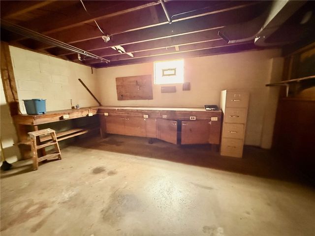 123 W Northview Avenue, Neshannock Twp, PA 16105