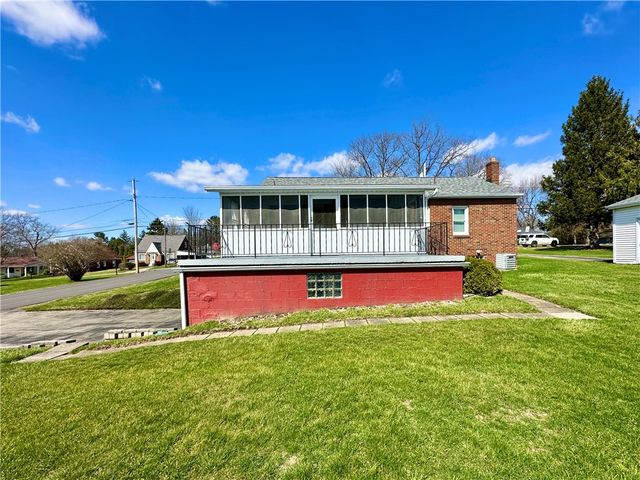 123 W Northview Avenue, Neshannock Twp, PA 16105