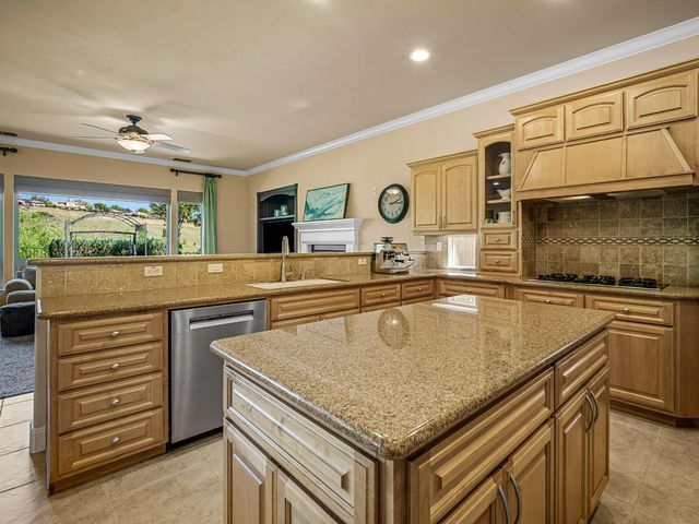 1281 Terracina Dr, El Dorado Hills, CA 95762