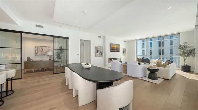 253 GOLDEN GATE POINT 703, Sarasota, FL 34236