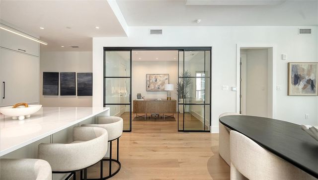 253 GOLDEN GATE POINT 703, Sarasota, FL 34236