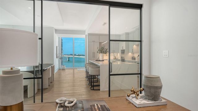 253 GOLDEN GATE POINT 703, Sarasota, FL 34236