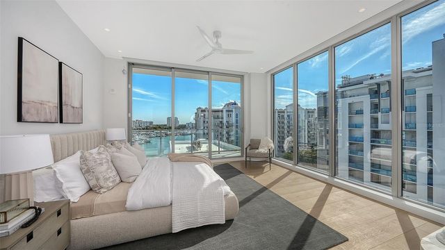 253 GOLDEN GATE POINT 703, Sarasota, FL 34236